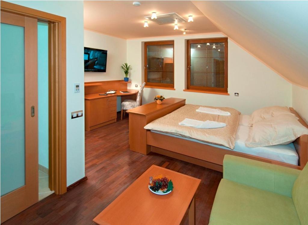 Hotel Heipark Tosovice Extérieur photo